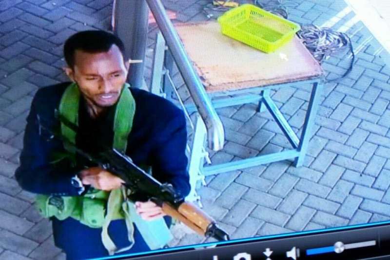 肯亞首都的「都喜酒店」附近，15日發生恐怖攻擊（AP）