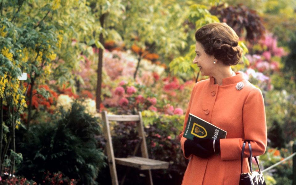 The Queen attends the 1971 Chelsea Flower Show - PA