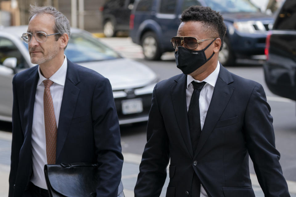 Cuba Gooding Jr., right, arrives at criminal court for his sexual misconduct case, Monday, Oct. 18, 2021, in New York. (AP Photo/John Minchillo)