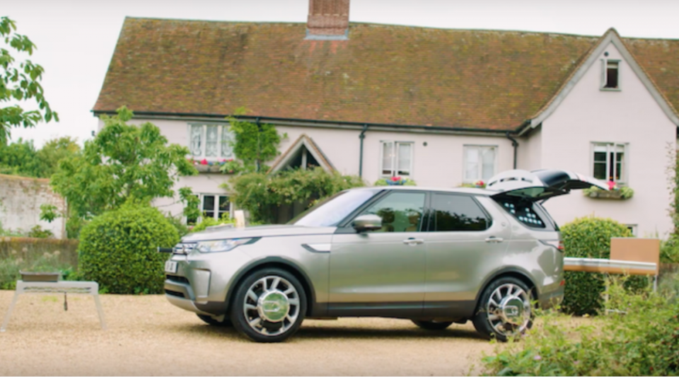 Land Rover 與知名大廚 Jamie Oliver 合作，推出這輛 Discovery 行動廚房休旅。