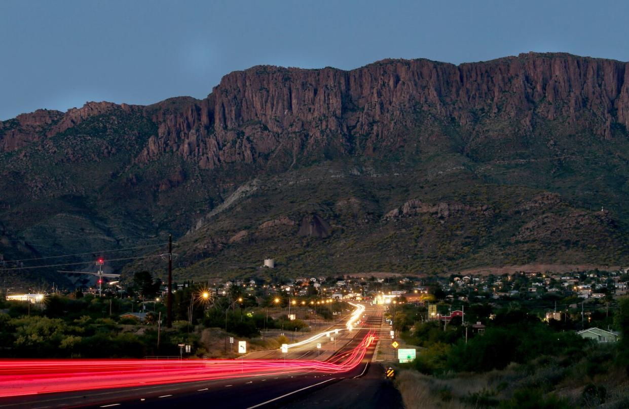 Motor traffic streams down U.S. Highway 60