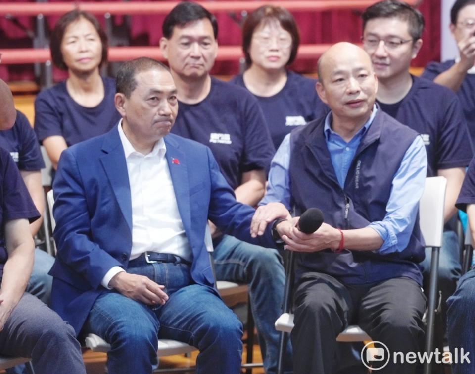 前高雄市長韓國瑜(右)與國民黨總統候選人侯友宜(左)。   圖：張良一/攝（資料照）