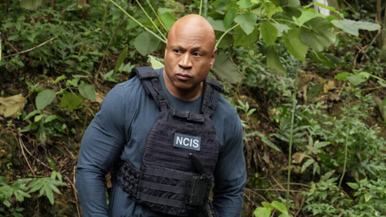  LL Cool J as Sam Hanna geared up in NCIS: Hawai'i Season 3x07. 