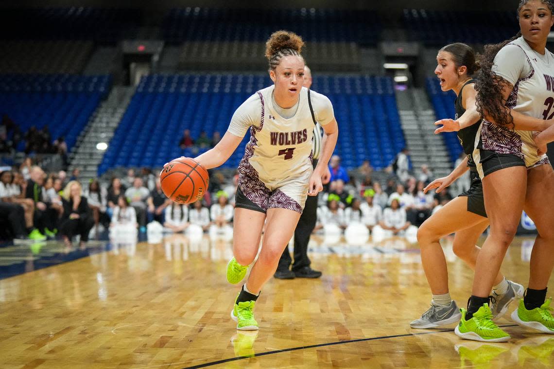 Mansfield Timberview’s Brooklyn Terry (4) is a member of the 2023-2024 Fort Worth All-Area Second Team. Whitney Magness/University Interscholastic League