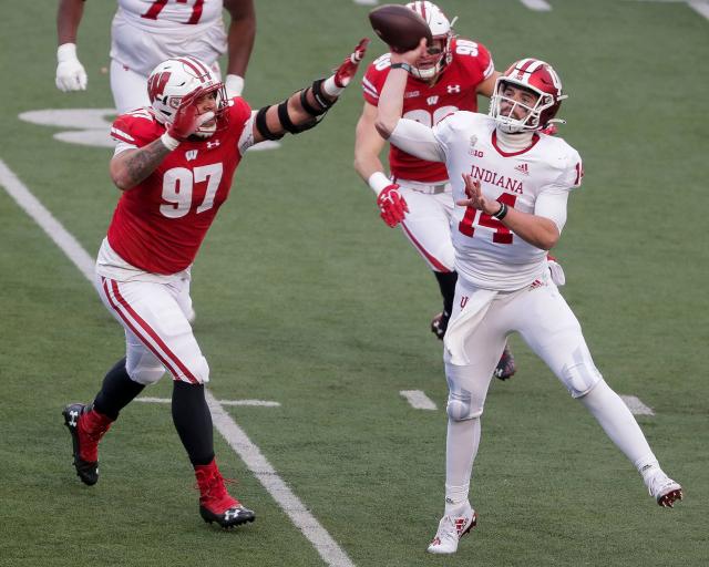 Steelers trade up to select Wisconsin DL Isaiahh Loudermilk in the