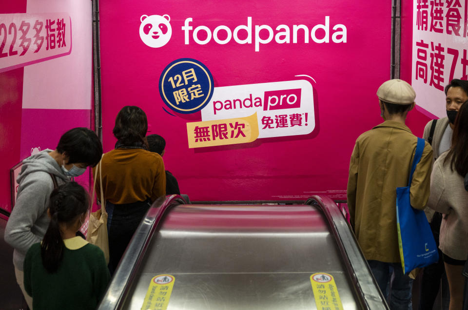 為釋除競委會疑慮，foodpanda和Deliveroo最後「跪低」，願意修改合作條款，包括容許已簽約餐廳與「新晉平台」合作。