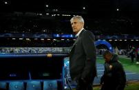 El entrenador del Barcelona, Quique Setien, antes del partido