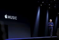 Apple CEO Tim Cook delivers his keynote address at the Worldwide Developers Conference in San Francisco, California June 8, 2015. REUTERS/Robert Galbraith