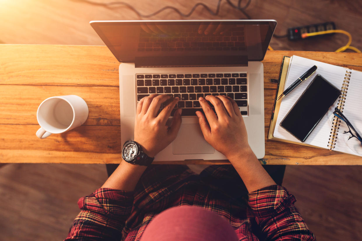 ¿Por qué hay laptops con precios tan económicos? ¿Son de fiar? ¿Merecen la pena? Foto: Getty Images. 