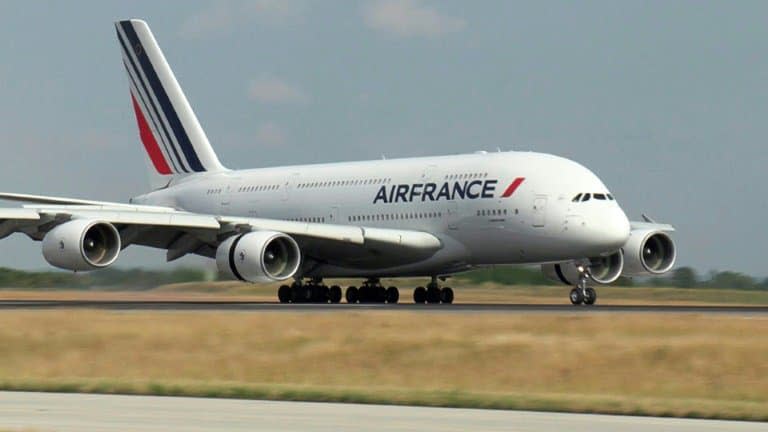 Image tirée d'une vidéo d'Air France, le 26 juillet 2020, d'un Airbus A380 sur une piste de l'aéroport de Roissy-Charles-de-Gaulle (illustration) - - © 2019 AFP