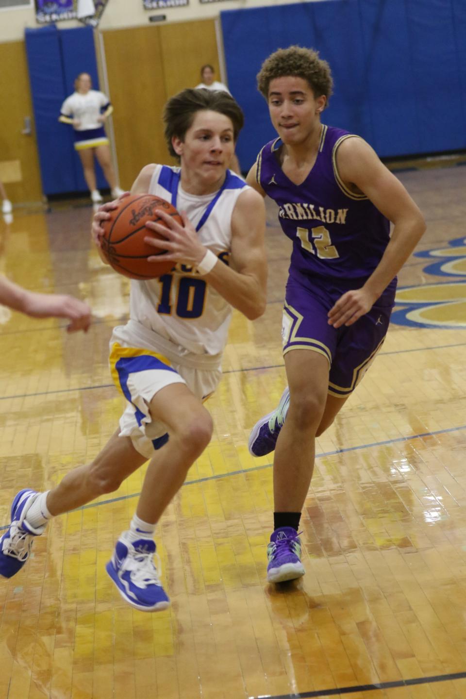 Clyde's Brayden Olson handles the ball.