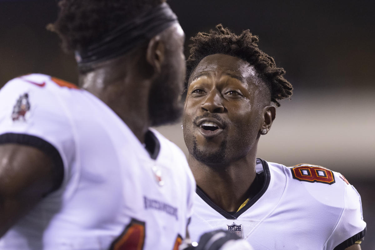 Buccaneers WR Antonio Brown, S Mike Edwards, along with FA John