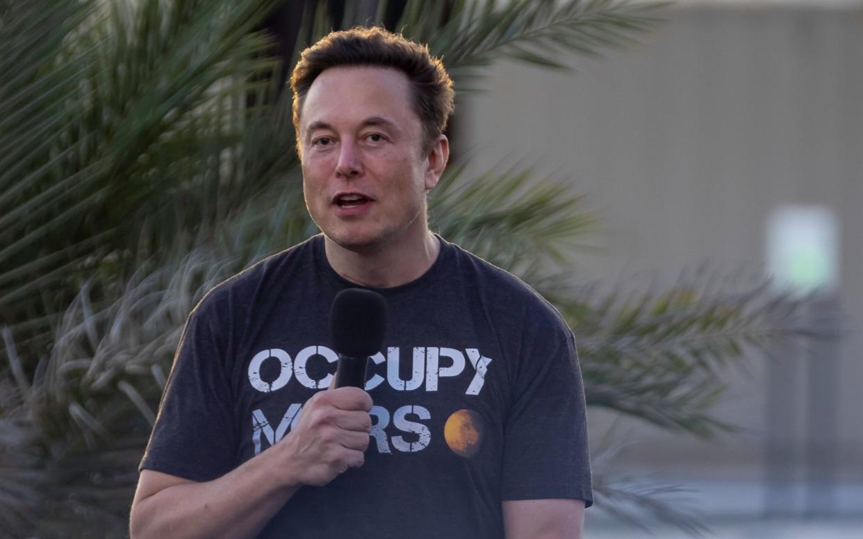 Elon Musk kündigte bei Twitter viele Experimente an. (Bild: 2022 Getty Images/Michael Gonzalez)