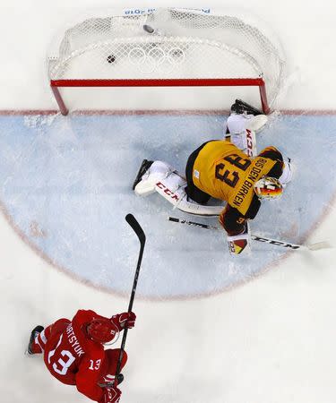 Ice Hockey - Pyeongchang 2018 Winter Olympics - Men's Final Match - Olympic Athletes from Russia v Germany - Gangneung Hockey Centre, Gangneung, South Korea - February 25, 2018 - Goalie Danny aus den Birken of Germany reacts after the winning goal by Olympic Athlete from Russia Kirill Kaprizov in overtime. REUTERS/Brian Snyder