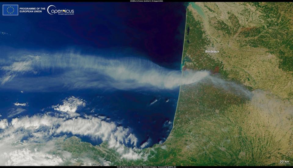 Smoke rising from a wildfire in southwestern France, near Bordeaux, on 10 August 2022 (European Union. Copernicus Sentinel 3 imagery)