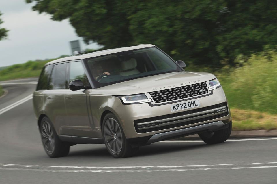 <p>Recalls for the current model were issued to rectify the danger of the <strong>left seat frame becoming unsecured</strong> in heavy braking or a collision, and the <strong>tail lamp connecting cable</strong> becoming loose causing a rear lights failure. Shared with the Range Rover Sport model, there was also a recall regarding <strong>headlamp failures</strong>, and an <strong>oil leakage issue</strong>. For the Range Rover Sport model, the <strong>left-hand side Pixel headlamp beam setting</strong> is angled too high.</p>