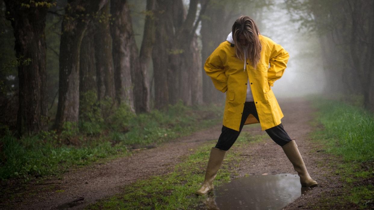 Schmuddelwetter? Kein Problem! Dank diesen 3 wasserfesten Herbstschuhen von Tchibo