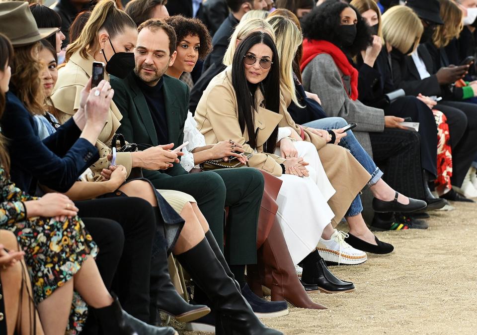 Chloe : Front Row - Paris Fashion Week - Womenswear F/W 2022-2023