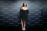 <p>Rihanna lució muy guapa y sexy con este vestido en el lanzamiento de la línea Fenty Beauty By Rihanna Paris de Sephora en París, Francia, pero a algunos fans no les gustó/ Getty Images </p>