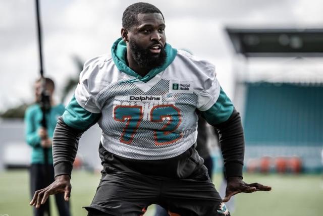 Dolphins signing offensive tackle Terron Armstead, adding major piece to  offensive line