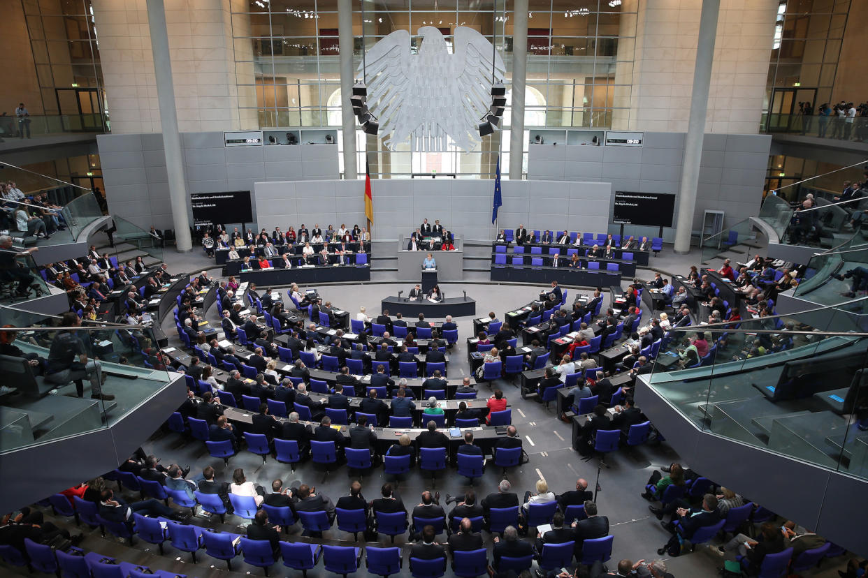 Während sportlicher Großevents verabschiedet der Bundestag gern unliebsame Gesetze. (Bild: Getty Images)