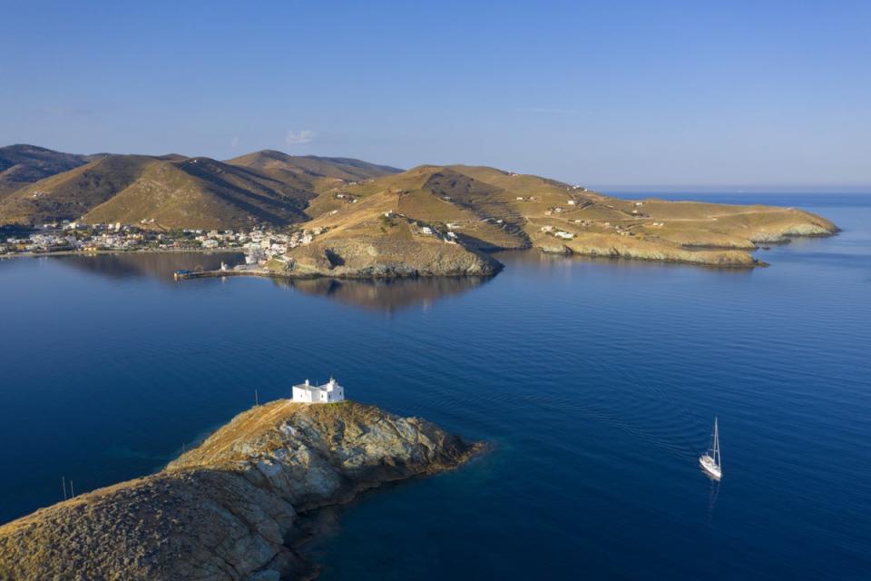 Island hopping in the Cyclades: not a bad holiday (Shutterstock)