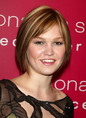 Premiere: Julia Stiles at the New York premiere of Revolution's Mona Lisa Smile - 12/10/2003 Photo: Jim Spellman, Wireimage.com