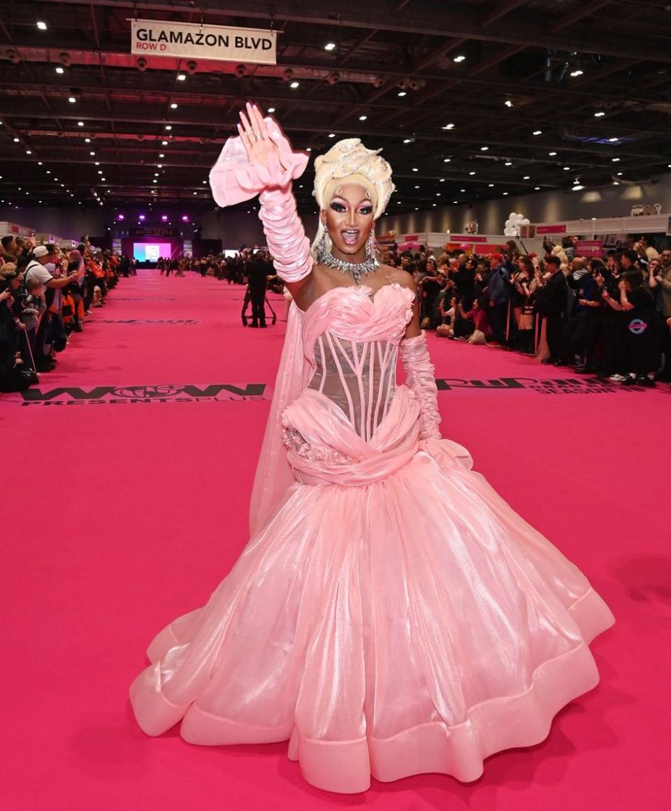 Photo Gallery Dragcon UK 2024 Queens Walk