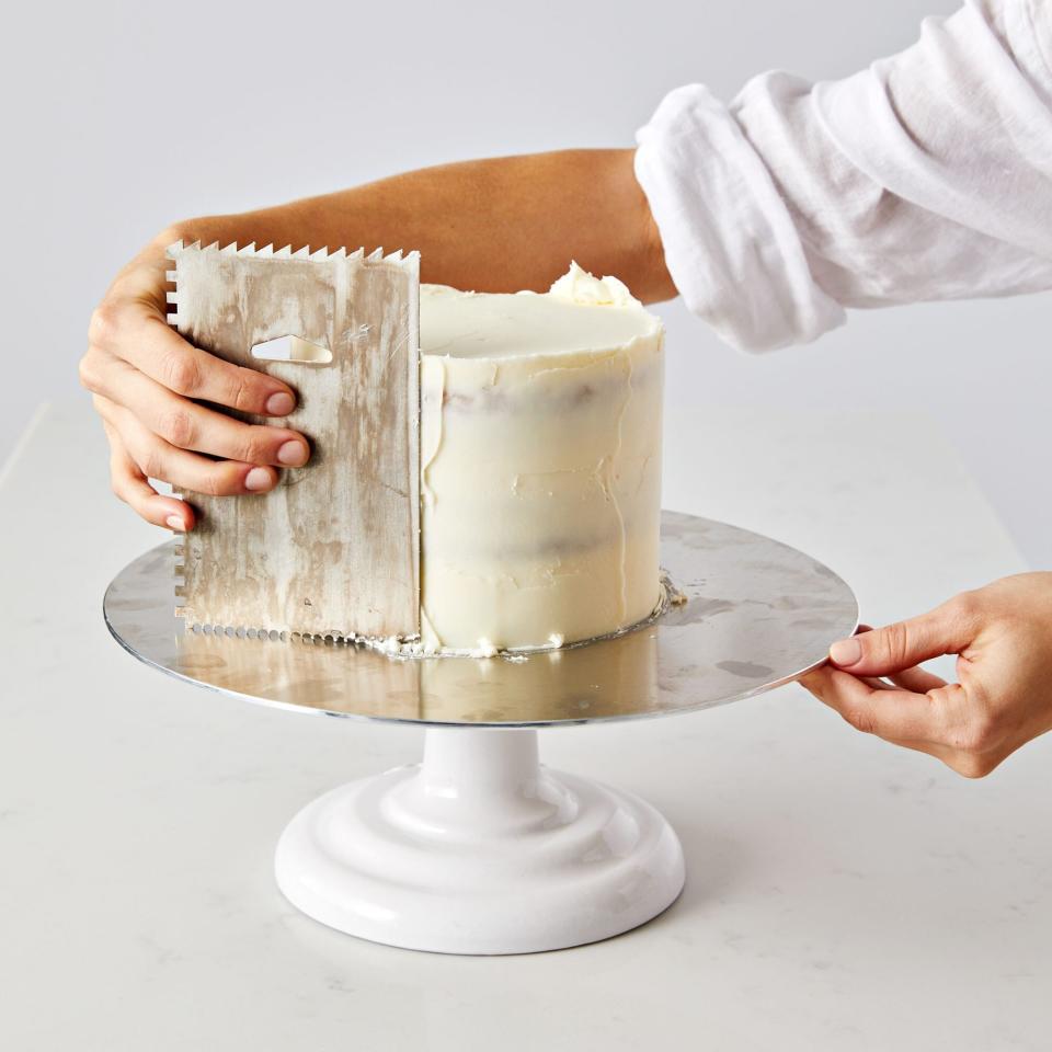 How To Frost a Smooth-Sided Cake Step 1
