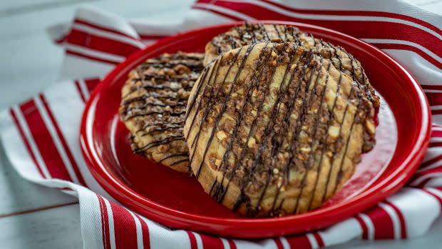 <p>SNICKERS-Doodle Cookie from the Yukon Holiday Kitchen (Canada)</p><p>Disney</p>