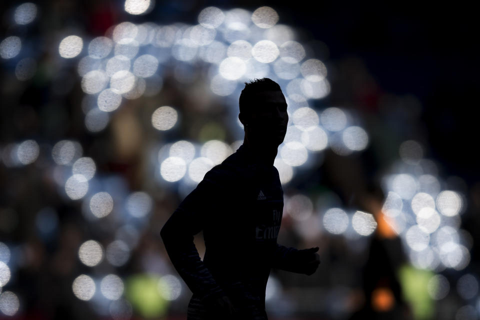 <p>Real Madrid Cristiano Ronaldo warms up before a Spanish La Liga soccer match between Real Madrid and Leganes at the Santiago Bernabeu stadium in Madrid, Nov. 6, 2016. (Photo: Daniel Ochoa de Olza/AP) </p>