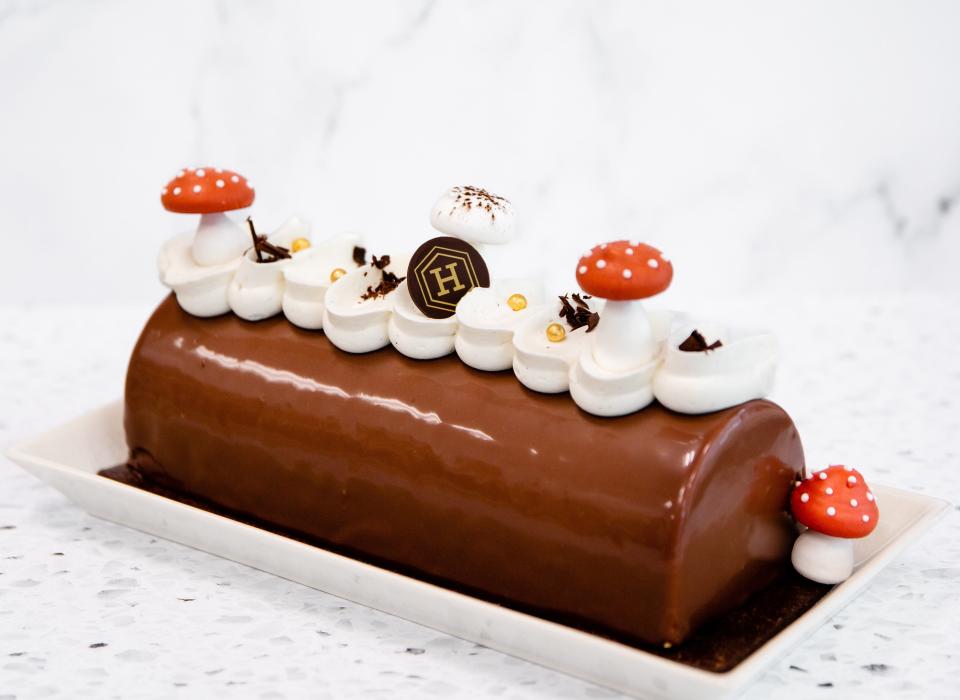 In West Palm Beach, Hive Bakery and Café’ offers this holiday Bûche de Noël (yule log).