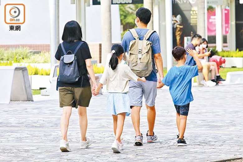 港人快樂指數下跌，學者指疫情導致的心理健康問題不會突然消失。