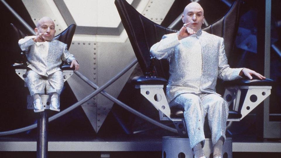 Verne Troyer dead: Mike Myers pays tribute to fellow Austin Powers actor