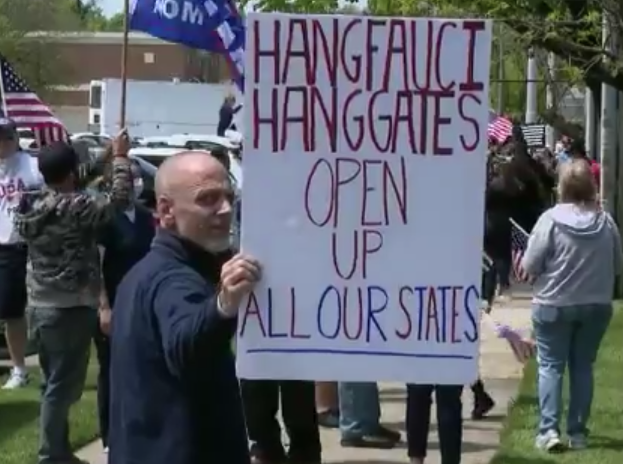 Protester holds disturbing sign at anti-lockdown rally: News 12 Long Island