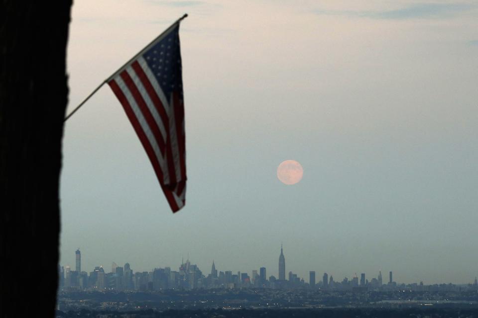 'Supermoon' seen around the world