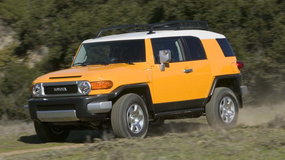 US-Bound Toyota Land Cruiser Will Get Throwback Styling Like the FJ Cruiser: Report photo