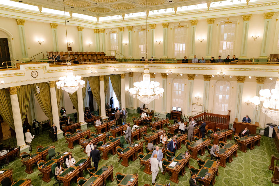 El pleno de la Asamblea Estatal en el Capitolio del Estado de California en Sacramento, el 23 de agosto de 2022. (Jason Henry/The New York Times)