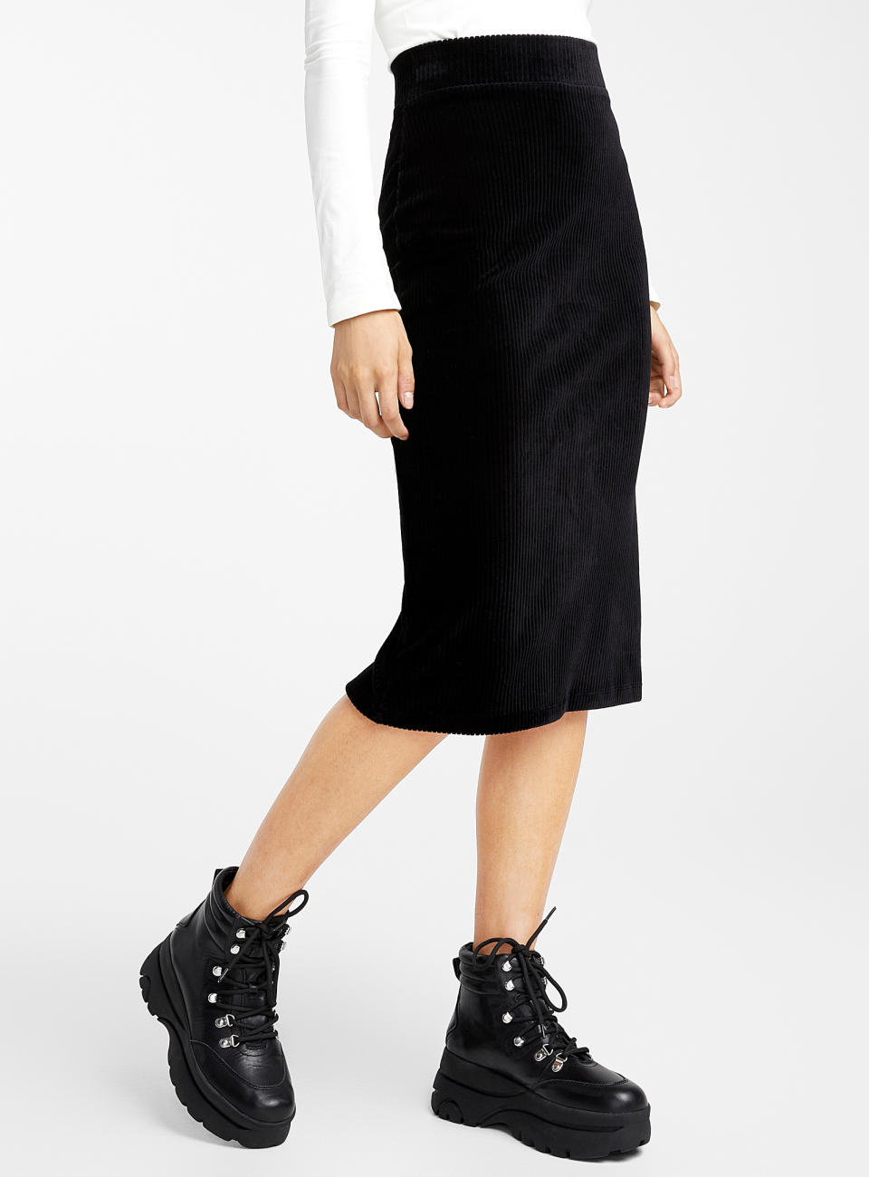 Icone corduroy pencil skirt. Image via simons.ca. 