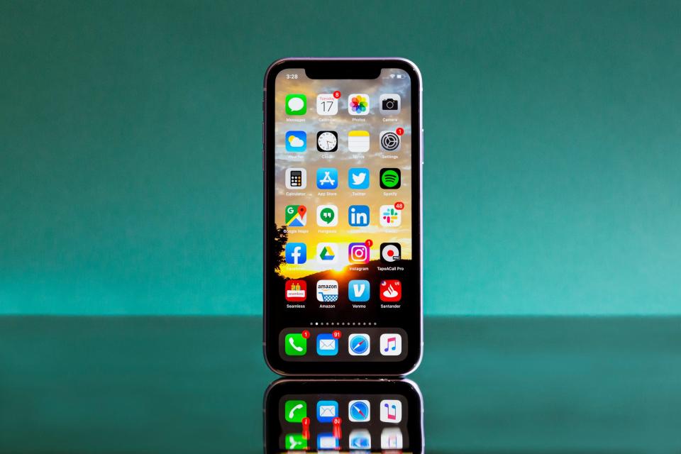 Apple iPhone 11