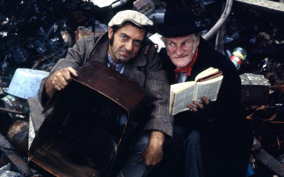 Harold Steptoe (Harry H Corbett) and Albert Steptoe (Wilfrid Brambell) in the sitcom Steptoe and Son, 1970 - Pickhorn