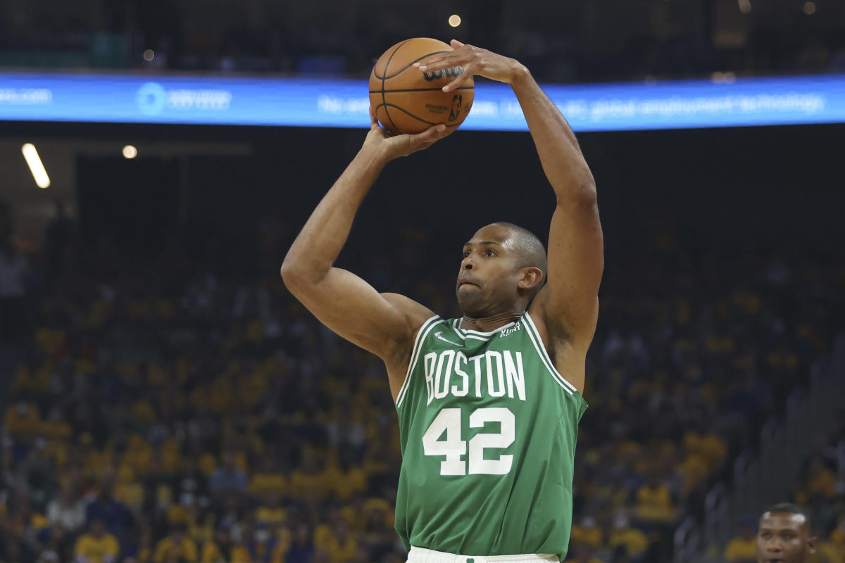 Former Celtics Big Man Reportedly Rejoining Cavaliers