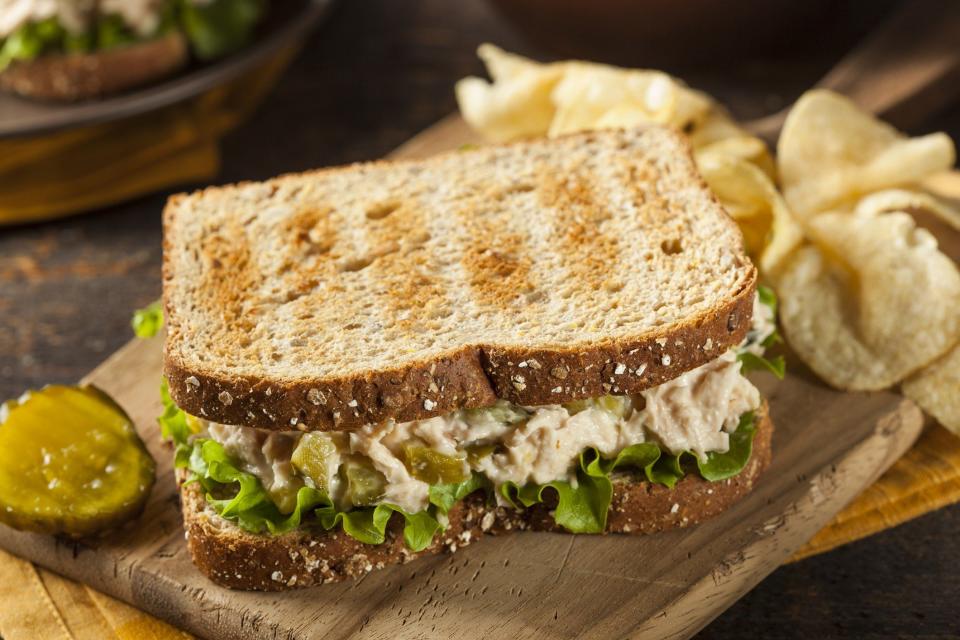 15 Foods You Should Never Bring for Your Office Lunch