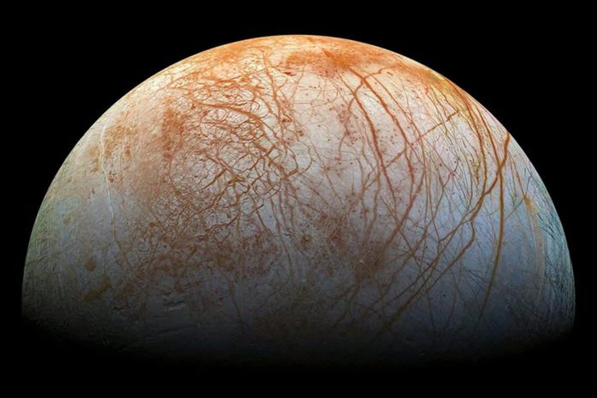 This image shows red streaks across the surface of Europa, the smallest of Jupiter’s four large moons (NASA/JPL/Galileo)