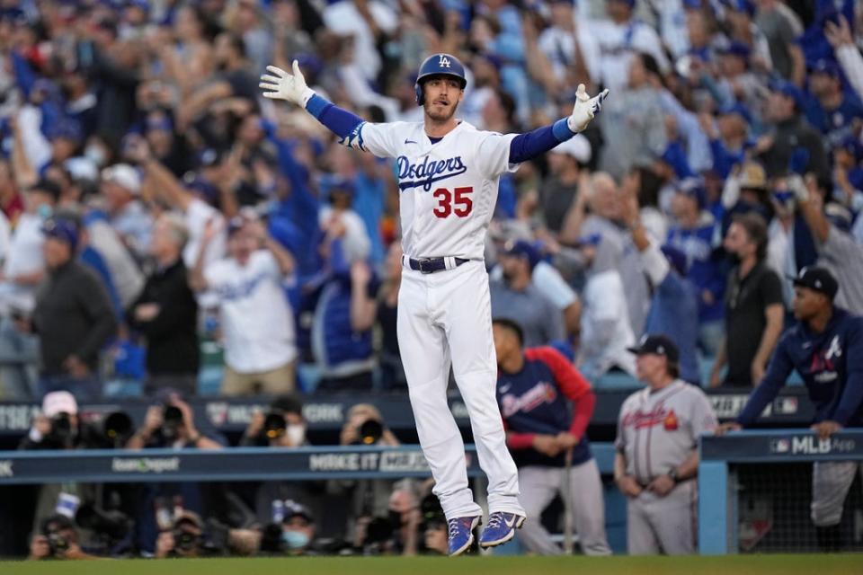 BRAVOS-DODGERS (AP)