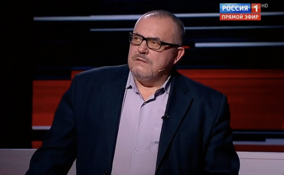Boris Nadezhdin, seen here talking on Russia 1 TV channel, was allowed to take part in Russian propaganda talkshows where he was a moderate critic of the ongoing war, and frequently attacked by the crowd. (Screenshot)