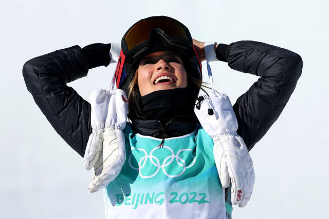 Skier Eileen Gu Navigates the Road to the Beijing Olympics