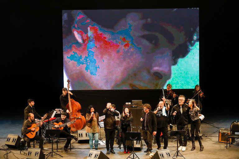 Homenaje a Diego Maradona en el Festival de Tango