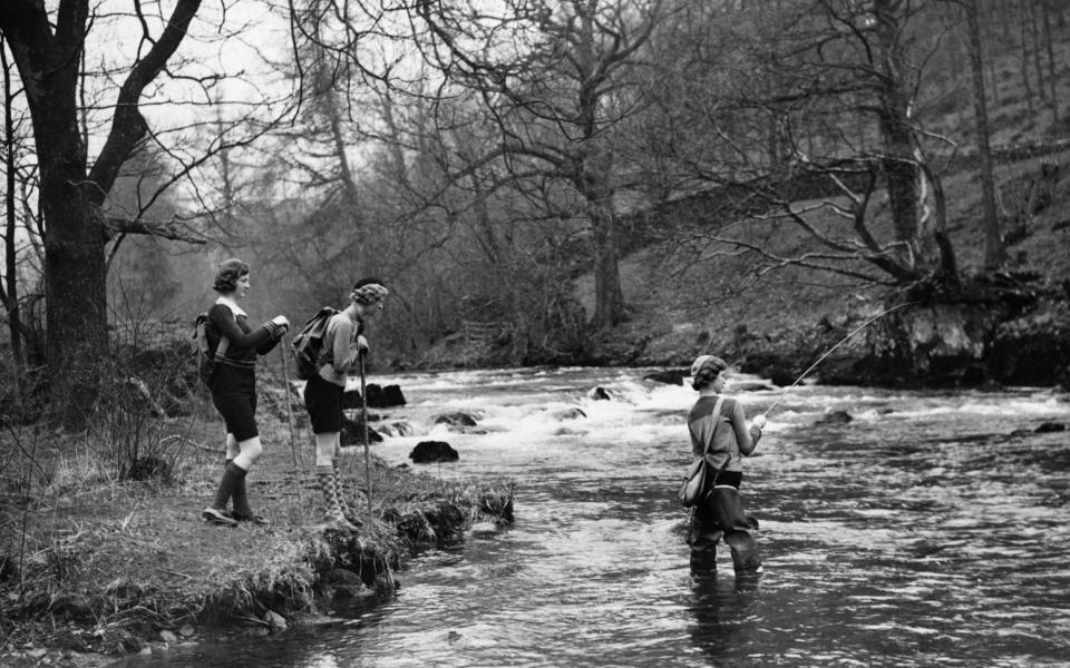 fishing - Hulton Deutsch/Getty