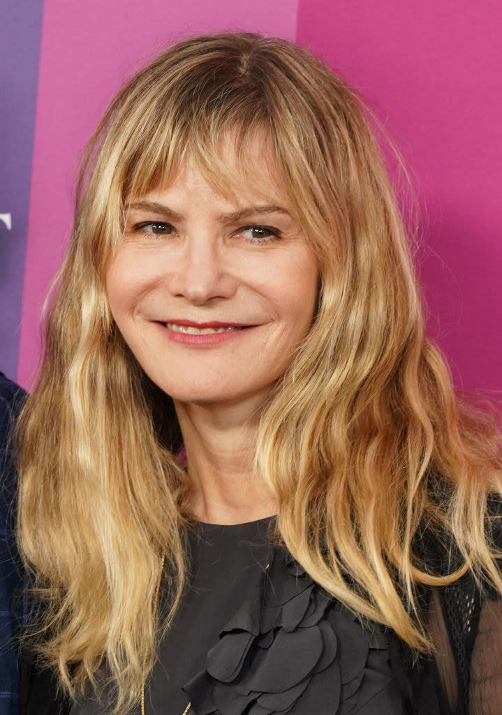 Jennifer Jason Leigh